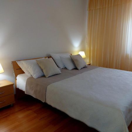 Apartments Tonci And Iris Primosten Exterior photo